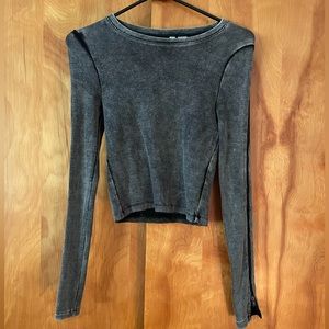 DIVIDED women’s ribbed top w zip up sleeves NWOTS!!
